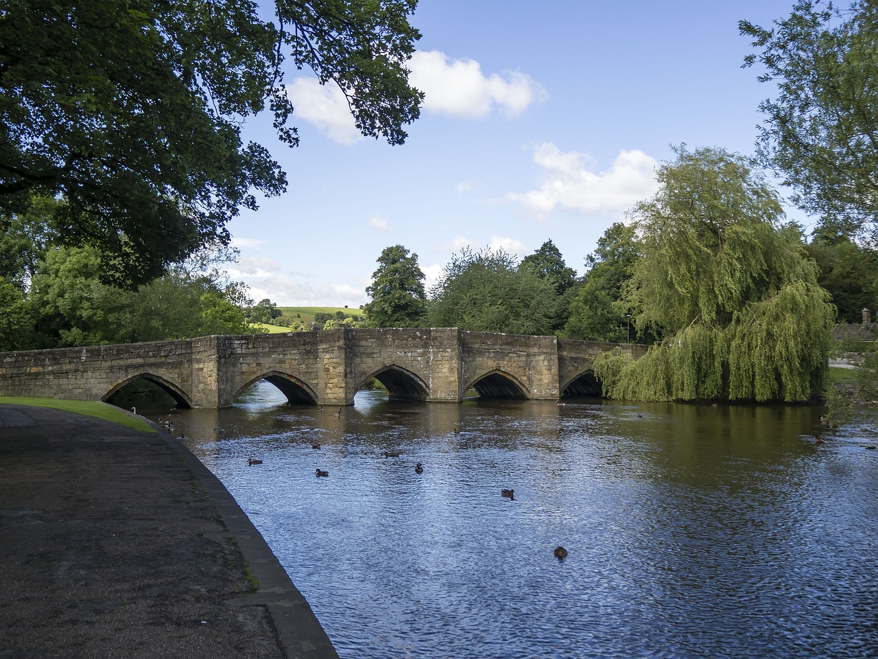  Bakewell Coach Trip | Hunts coaches